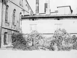 Budynek kadry kierowniczej wewnątrz cukrowni